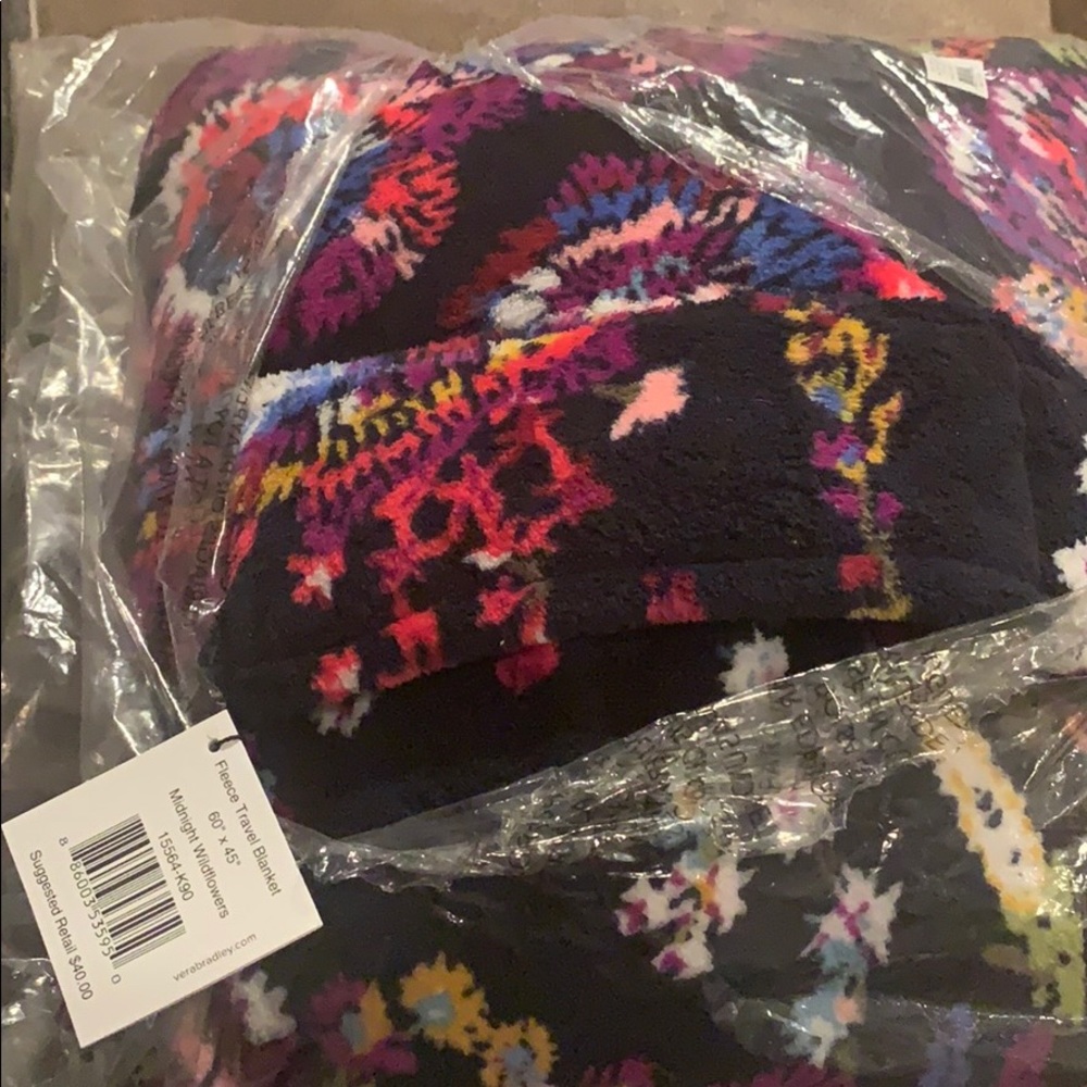 NWT Vera Bradley Fleece Travel Blanket Wildflower